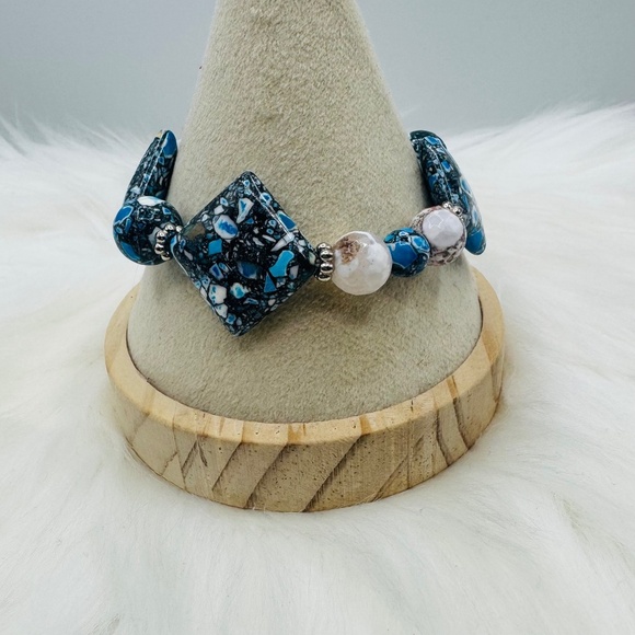 Square Beaded Geometric Unique Design Bracelets in light Blue theme - Picture 1 of 6